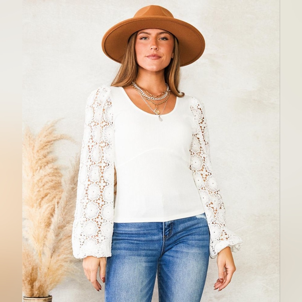 ! Willow & Root Crochet Balloon Sleeve Top Size Large